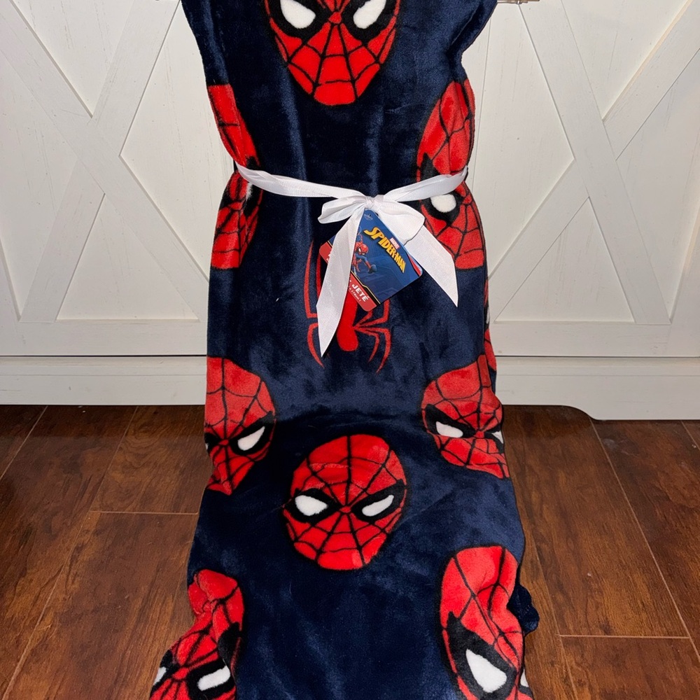 Spiderman Plush Throw Blanket